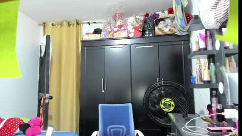 Snapshot of dulcemilf_ chatting on 10, 1, 2025 Dulce online show from 10, 1, 2025