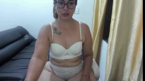 Snapshot of dulcemilf_ chatting on 27, 1, 2025 Dulce online show from 27, 1, 2025