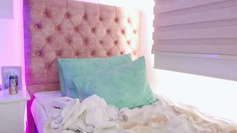 dulcepowl_lm online show from 19, 3, 2026