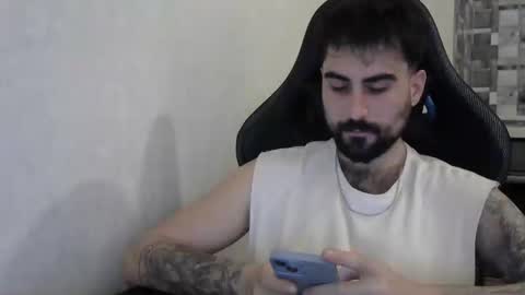 Snapshot of dummodarknight chatting on 22, 10, 2025 The Dark Knight online show from 22, 10, 2025