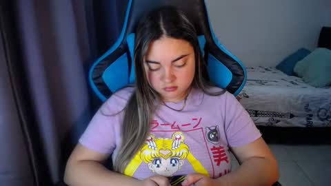 Snapshot of dumont_model chatting on 30, 1, 2025 Nicole online show from 30, 1, 2025