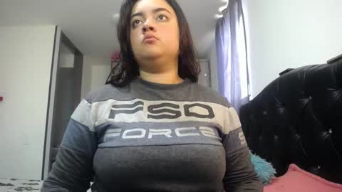 Snapshot of dumont_model chatting on 16, 11, 2025 Nicole online show from 16, 11, 2025