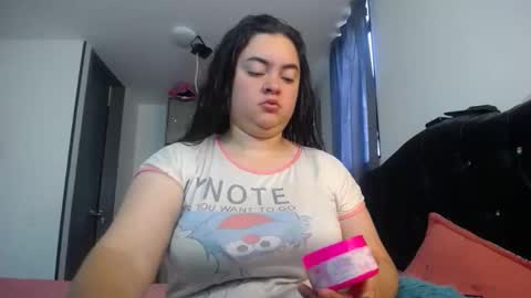 Snapshot of dumont_model chatting on 18, 11, 2025 Nicole online show from 18, 11, 2025