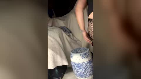 dumpster4u online show from 10, 4, 2026