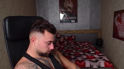 Snapshot of duncanstones chatting on 12, 12, 2024 DuncanStone online show from 12, 12, 2024