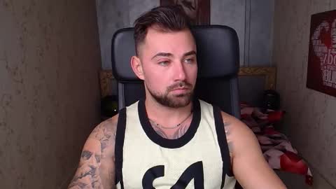 Snapshot of duncanstones chatting on 17, 12, 2024 DuncanStone online show from 17, 12, 2024