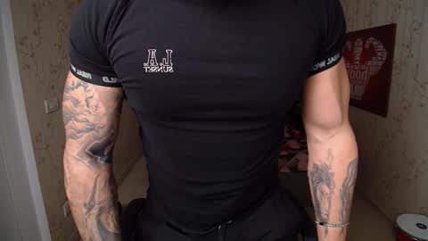 Snapshot of duncanstones chatting on 21, 12, 2024 DuncanStone online show from 21, 12, 2024