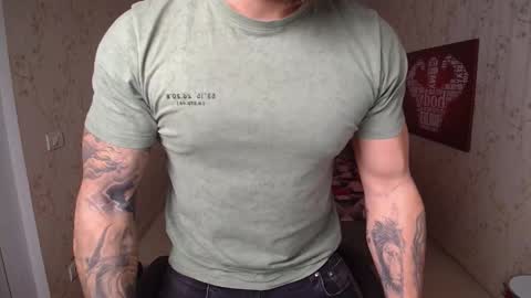 Snapshot of duncanstones chatting on 24, 12, 2024 DuncanStone online show from 24, 12, 2024