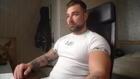 Snapshot of duncanstones chatting on 5, 1, 2025 DuncanStone online show from 5, 1, 2025