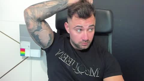 Snapshot of duncanstones chatting on 8, 2, 2025 DuncanStone online show from 8, 2, 2025