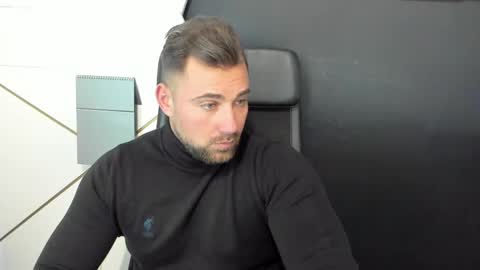 Snapshot of duncanstones chatting on 19, 2, 2025 DuncanStone online show from 19, 2, 2025