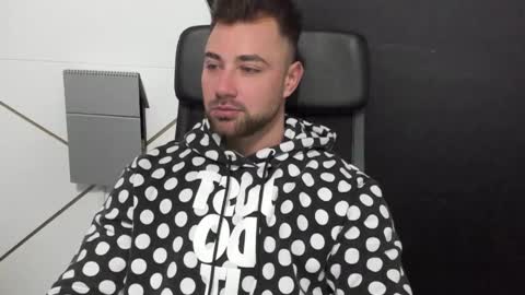 Snapshot of duncanstones chatting on 3, 3, 2025 DuncanStone online show from 3, 3, 2025