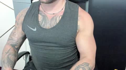 Snapshot of duncanstones chatting on 4, 3, 2025 DuncanStone online show from 4, 3, 2025