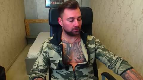 Snapshot of duncanstones chatting on 11, 10, 2025 DuncanStone online show from 11, 10, 2025