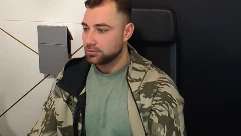 Snapshot of duncanstones chatting on 19, 10, 2025 DuncanStone online show from 19, 10, 2025