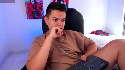 Snapshot of dunkan_kravitz chatting on 7, 10, 2025 Dunkan Kravitz online show from 7, 10, 2025