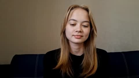 Snapshot of dustidickirson chatting on 13, 9, 2025 Alisa online show from 13, 9, 2025