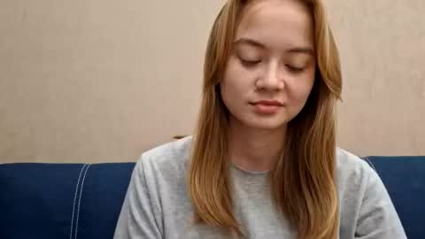 Snapshot of dustidickirson chatting on 17, 9, 2025 Alisa online show from 17, 9, 2025