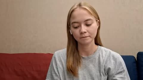 Snapshot of dustidickirson chatting on 18, 9, 2025 Alisa online show from 18, 9, 2025