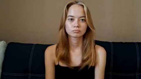 Snapshot of dustidickirson chatting on 4, 10, 2025 Alisa online show from 4, 10, 2025
