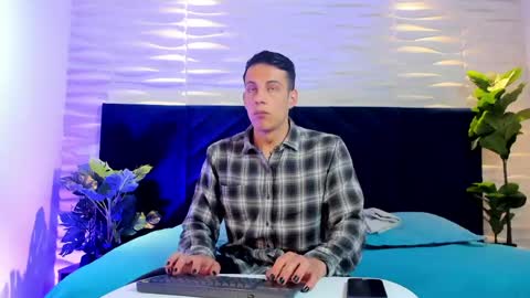 Dustin Sonne online show from 12, 4, 2026