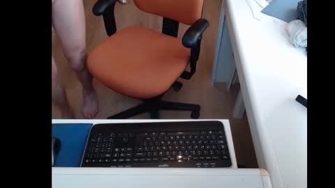 Snapshot of dutchpornking2 chatting on 8, 3, 2025 dutchpornking2 online show from 8, 3, 2025