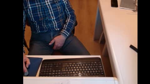 Snapshot of dutchpornking2 chatting on 10, 3, 2025 dutchpornking2 online show from 10, 3, 2025