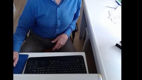 Snapshot of dutchpornking2 chatting on 12, 11, 2025 dutchpornking2 online show from 12, 11, 2025