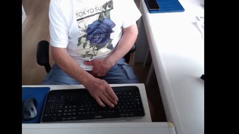 dutchpornking2 online show from 15, 6, 2026