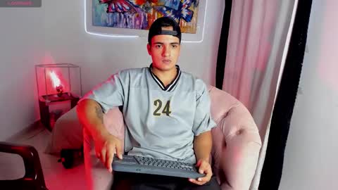 dwayne_esteven10 online show from 3, 2, 2026