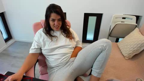 dayana online show from 2, 11, 2025