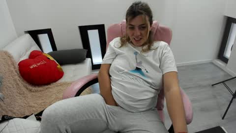 dayana online show from 4, 4, 2026