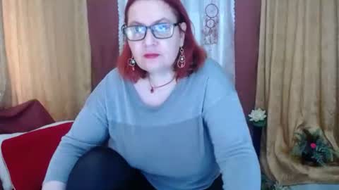 Snapshot of dyannelovee chatting on 5, 2, 2026 Dyanne online show from 5, 2, 2026