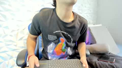 Snapshot of dylan_walton chatting on 2, 10, 2025 Dylan online show from 2, 10, 2025