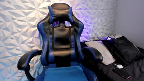 Snapshot of dylan_walton chatting on 29, 10, 2025 Dylan online show from 29, 10, 2025