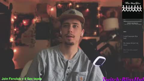 Snapshot of dylandaniel69 chatting on 10, 3, 2025 Dylan Daniel 7.8 online show from 10, 3, 2025