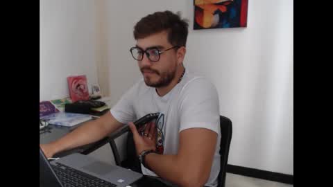 Snapshot of dylanhot10 chatting on 2, 12, 2024 dylanhot10 online show from 2, 12, 2024