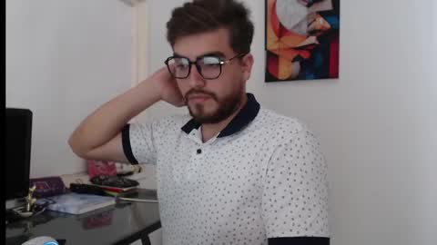 Snapshot of dylanhot10 chatting on 14, 12, 2024 dylanhot10 online show from 14, 12, 2024