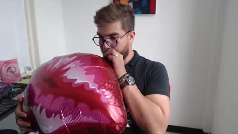 Snapshot of dylanhot10 chatting on 29, 1, 2025 dylanhot10 online show from 29, 1, 2025