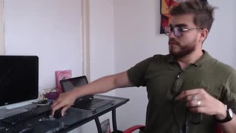 Snapshot of dylanhot10 chatting on 1, 2, 2025 dylanhot10 online show from 1, 2, 2025