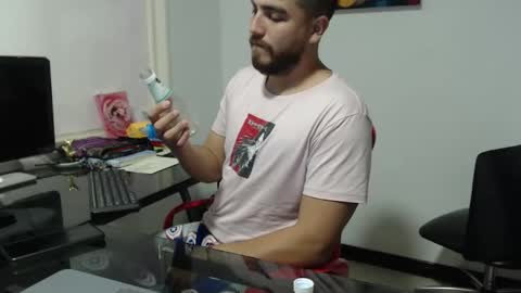 Snapshot of dylanhot10 chatting on 14, 2, 2025 dylanhot10 online show from 14, 2, 2025