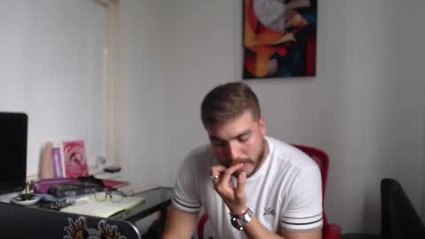 Snapshot of dylanhot10 chatting on 18, 2, 2025 dylanhot10 online show from 18, 2, 2025