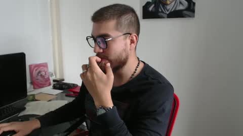 Snapshot of dylanhot10 chatting on 27, 9, 2025 dylanhot10 online show from 27, 9, 2025