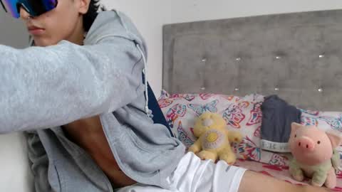 Snapshot of dylann_ross chatting on 17, 4, 2026 dylann ross online show from 17, 4, 2026