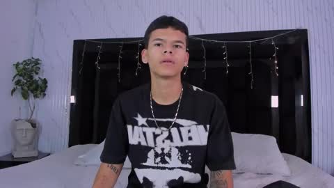 dylanroyce_ online show from 25, 3, 2026