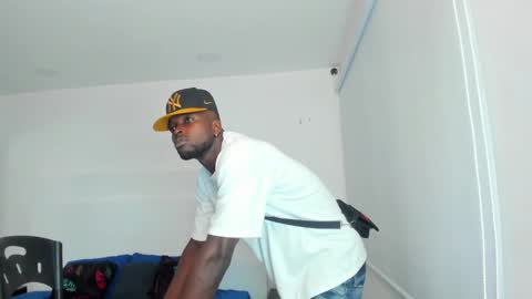 Snapshot of dylantaylor_1 chatting on 8, 2, 2025 Dylan Taylor online show from 8, 2, 2025