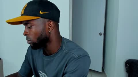 Snapshot of dylantaylor_1 chatting on 21, 9, 2025 Dylan Taylor online show from 21, 9, 2025