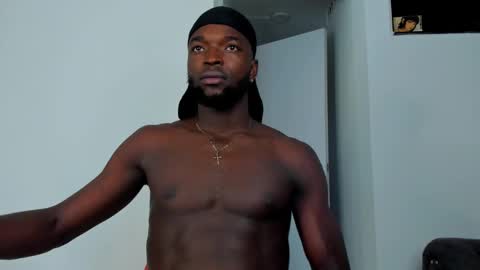 Snapshot of dylantaylor_1 chatting on 25, 9, 2025 Dylan Taylor online show from 25, 9, 2025