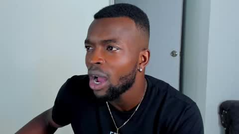 Snapshot of dylantaylor_1 chatting on 8, 10, 2025 Dylan Taylor online show from 8, 10, 2025