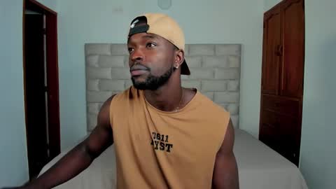 Snapshot of dylantaylor_1 chatting on 20, 11, 2025 Dylan Taylor online show from 20, 11, 2025